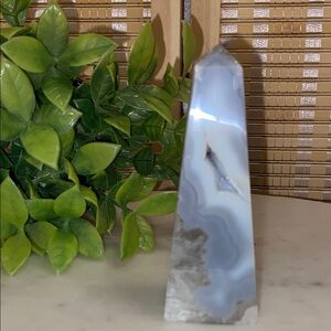 Elegant  Agate Obelisk Decor